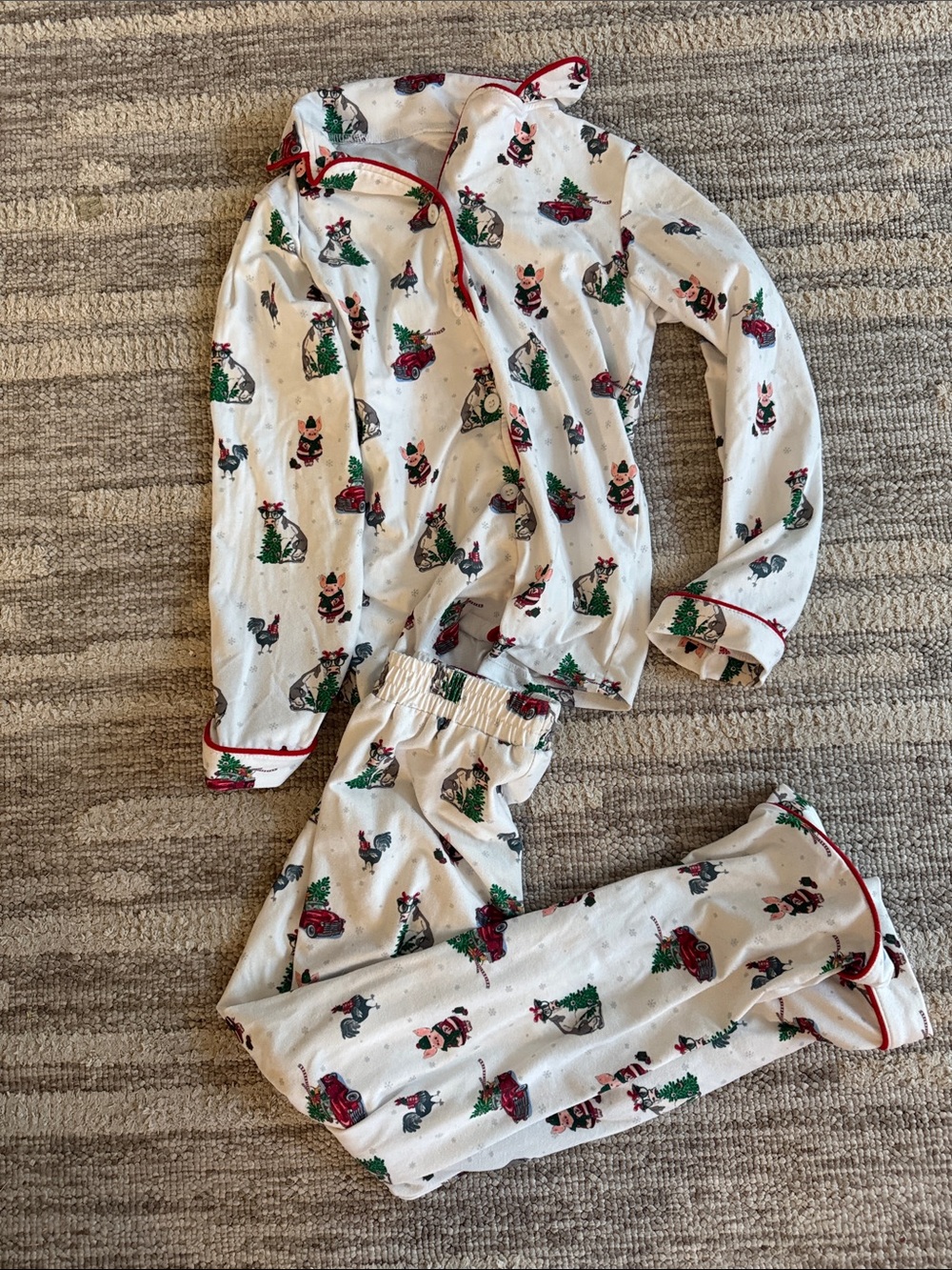 Sugarbee boys White Holiday Christmas Pajama Set with Red Trim - Picture 5 of 6